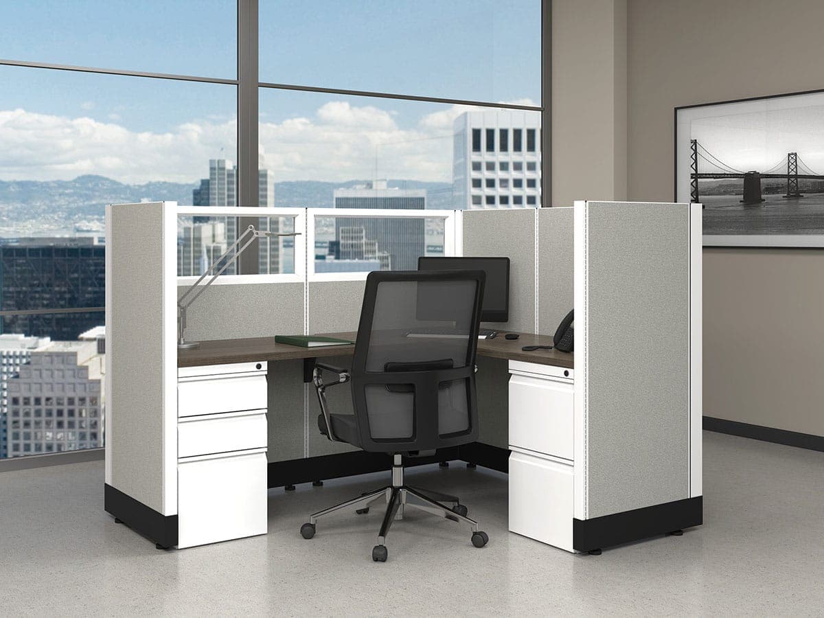 Single L-shaped SIS cubicle with gray fabric panels, glass toppers and white pedestals