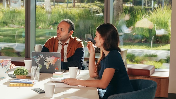 smart-furniture-choices-for-brighter-more-productive-workspaces-2